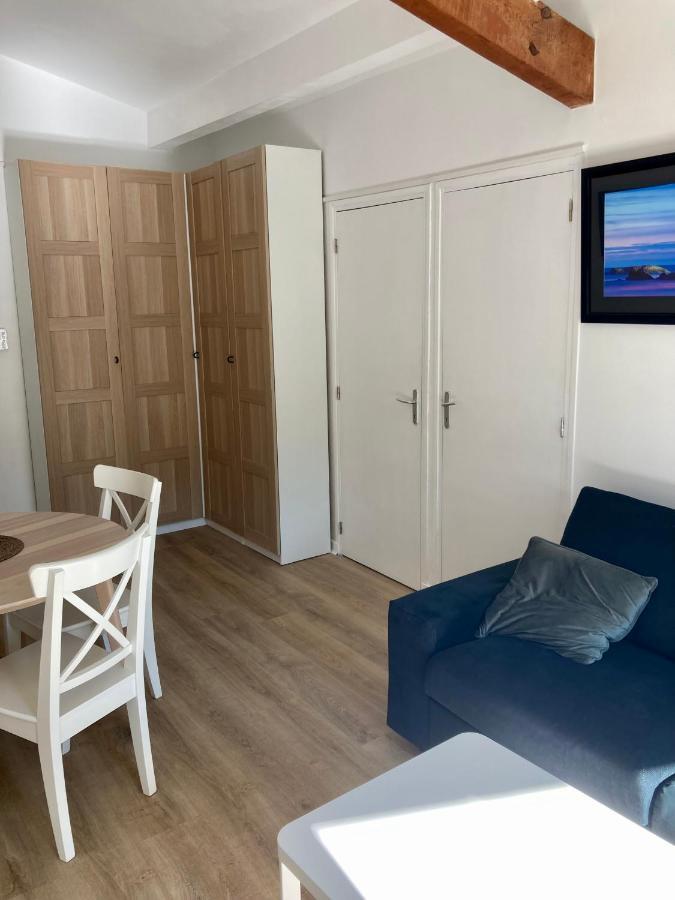 Apartment Charming 1 Bedroom Flat, Center With Pool And Car Park *